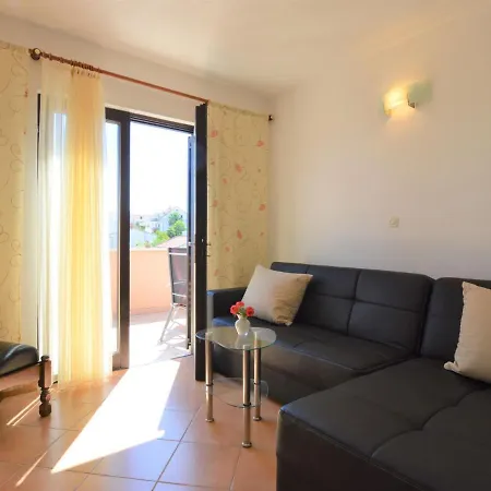 Appartamento Viktor-2 By Interhome *