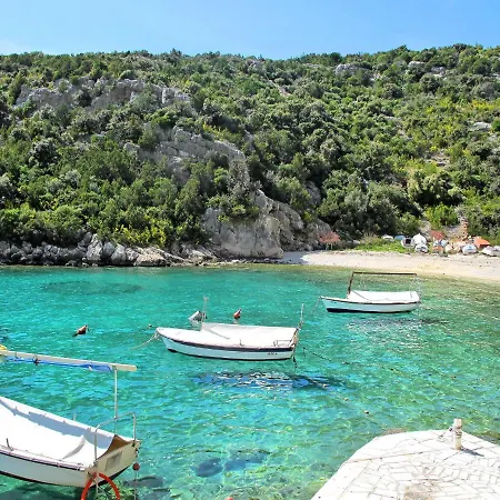 Viktor-2 By Interhome Traù